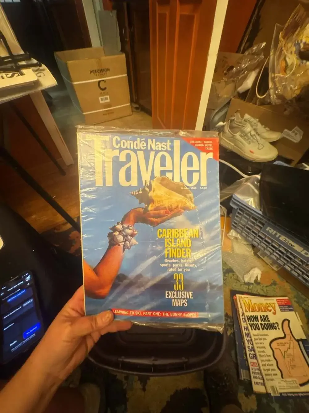 Condé Nast Traveler Magazine October 1989 - Caribbean Island Finder Edition